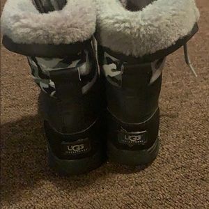 Kids uggs size 2